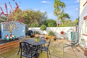 Photo 17- click for photo gallery